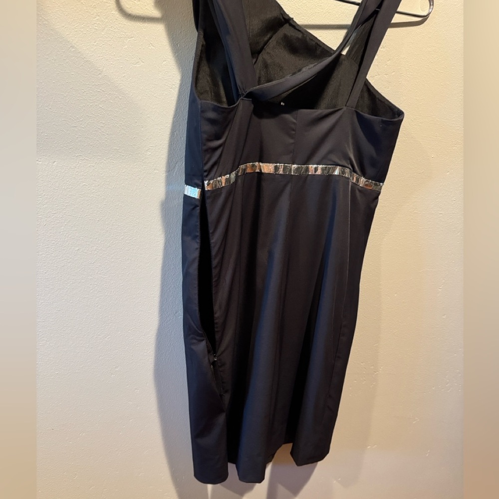 Chloe NWT New Black Asymmetrical One-Shoulder Cocktail Dress with Silver Trim - Picture 11 of 16